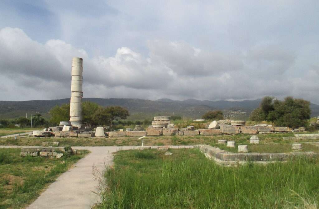 Archaeological photos or artistic recreations of Hera's temples like Heraion of Samos.
